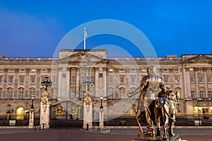 Buckingham Palace at night