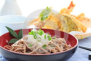 Buckwheat noodles with grated radish