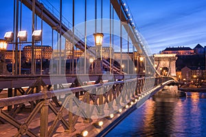 Budapest, Chain bridge Szechenyi lanchid at twilight blue hours, Hungary, Europe