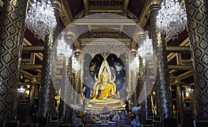 Buddha Chinnarat in Thailand very beautyful