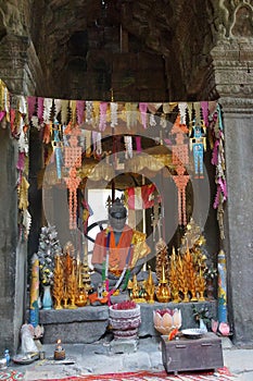 Buddha in Dhyana mudra mediation photo