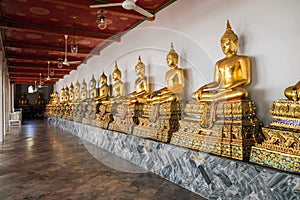 Buddha images in the cloister Wat Pho