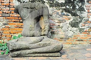Buddha statue without head