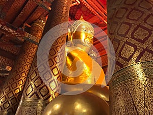 Buddha statue Luang Pho Tho at Wat Phanan Choeng