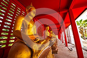 Buddha statue in Tha Sung temple