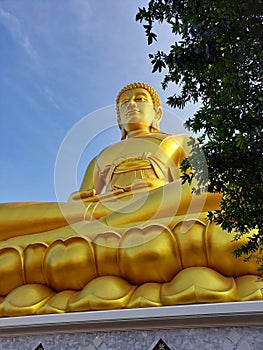 Buddha statue at Wat Paknam Bhasicharoen