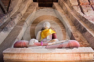 Buddha statue at Wat Prasat Nakorn Luang,Amphoe Nakorn Luang,Phra Nakorn Si Ayutthaya,Thailand