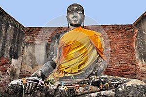 Buddha Statue at Wat Wora Chet Tha Ram photo