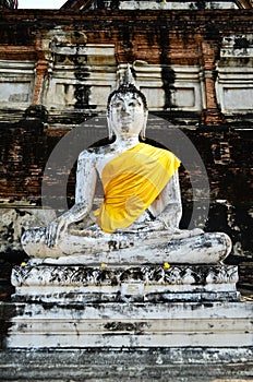 Buddha statue in wat yai chai mongkol