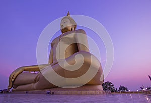 Buddha statue at Watmuang in Thailand