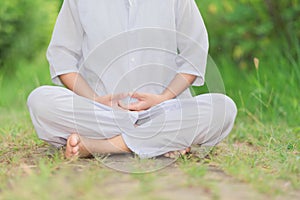 Buddhist Nuns meditation