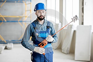 Builder with drill