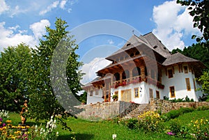 Building of Barsana monastery