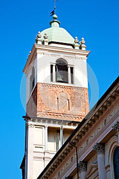 building clock tower in stone and bell