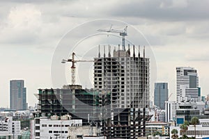 Building construction in a heavily congested urban area