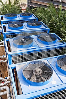 Building cooling assembly