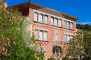 Building on primary school located in the territory of Park GÃ¼ell Barcelona