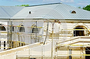 Building in the scaffolding