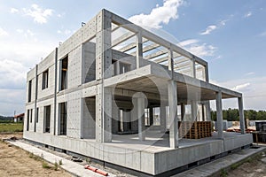 Building structure made from prefabricated system
