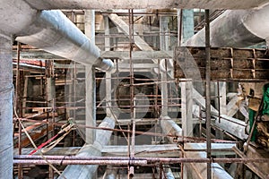 Building structure pole with scaffold steel