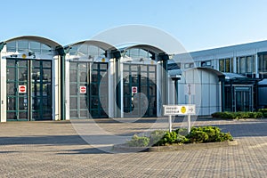 Building of technical supervisory association for cars - hall with large doors