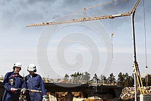 Building workers and bridge construction