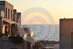 Buildings against Sea