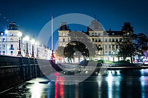 Buildings along Peblinge SÃ¸ at night