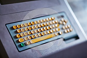 Built-in color keyboard with mechanical buttons for the computer