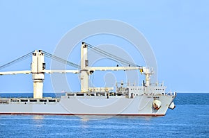 Bulk cargo ship