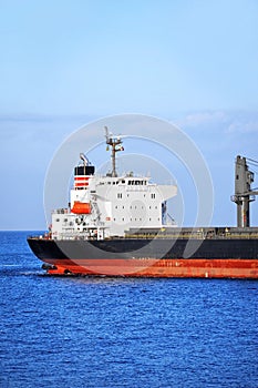 Bulk cargo ship