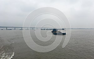 Bulk cargo shipping on the Yangtze River