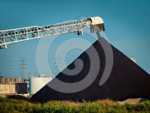 Bulk Coal Shipment Detroit River Shipping