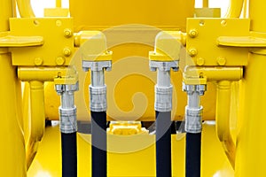 Bulldozer hydraulic hoses