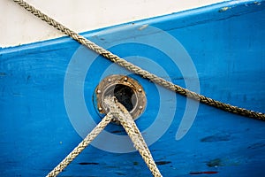 Bulwark with mooring lines of a trawler