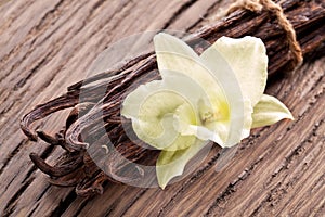 Bunch of vanilla sticks.