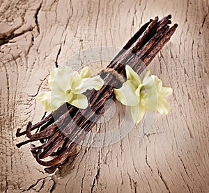 Bunch of vanilla sticks.