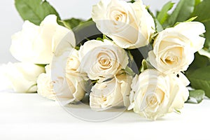 Büschel aus weiß rosen 