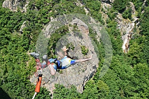 Bungee jumping from 70-metre-high bridge