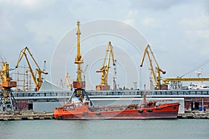 Bunker ship (fuel replenishment tanker)