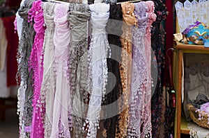 Burano lace-scarf