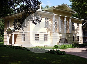 The bureau outhouse in Arkhangelskoye