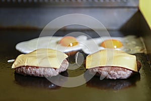 Burger with egg and chesse