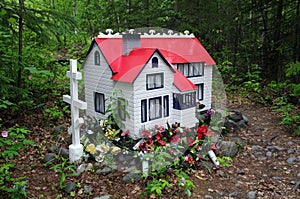 Burial spirit houses. Ð¡emetery