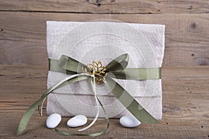 Burlap wedding favor