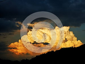 Burning clouds, sunset, skyÃ¯Â¼ÅEvening