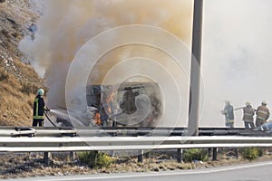 Burning van with 4 fireman
