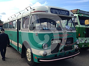 Old bus veteranbil buss