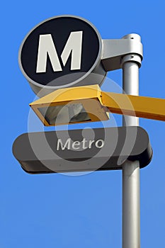 Bus-Subway station sign