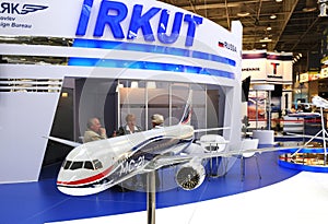 Business discussion in 2009 Paris air show